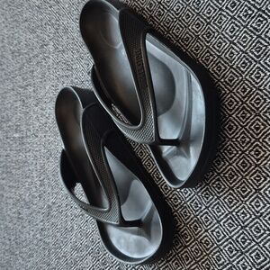 Birkenstock Black Honolulu EVA sandals size 39